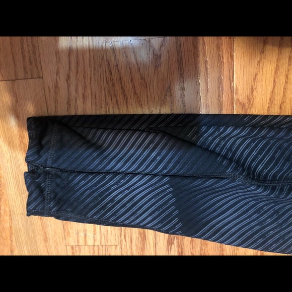 Under Armour leggings - Picture 3 of 3